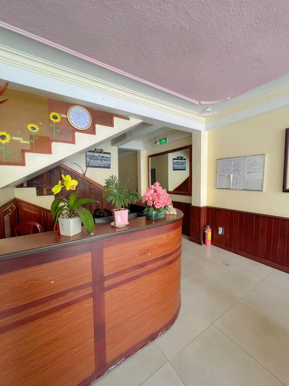 Hoa Lan Hotel Da Lat Exterior photo