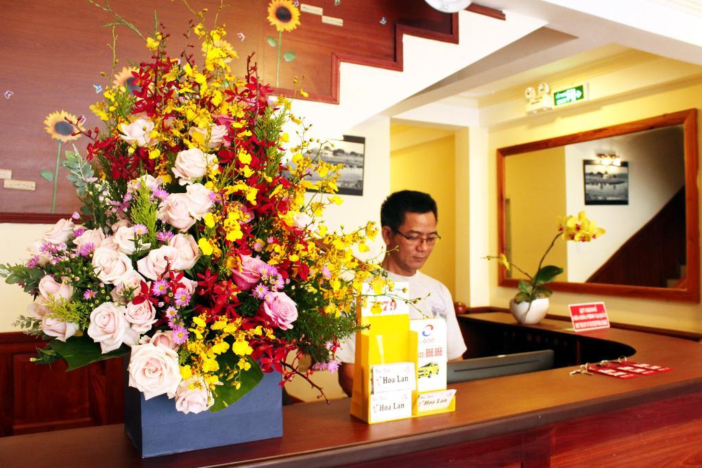 Hoa Lan Hotel Da Lat Exterior photo