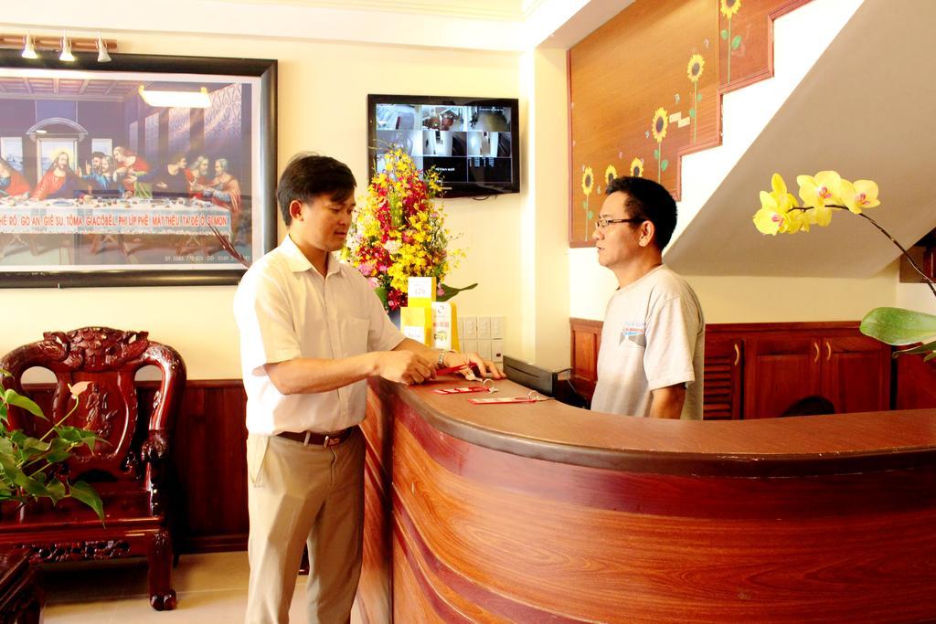 Hoa Lan Hotel Da Lat Exterior photo